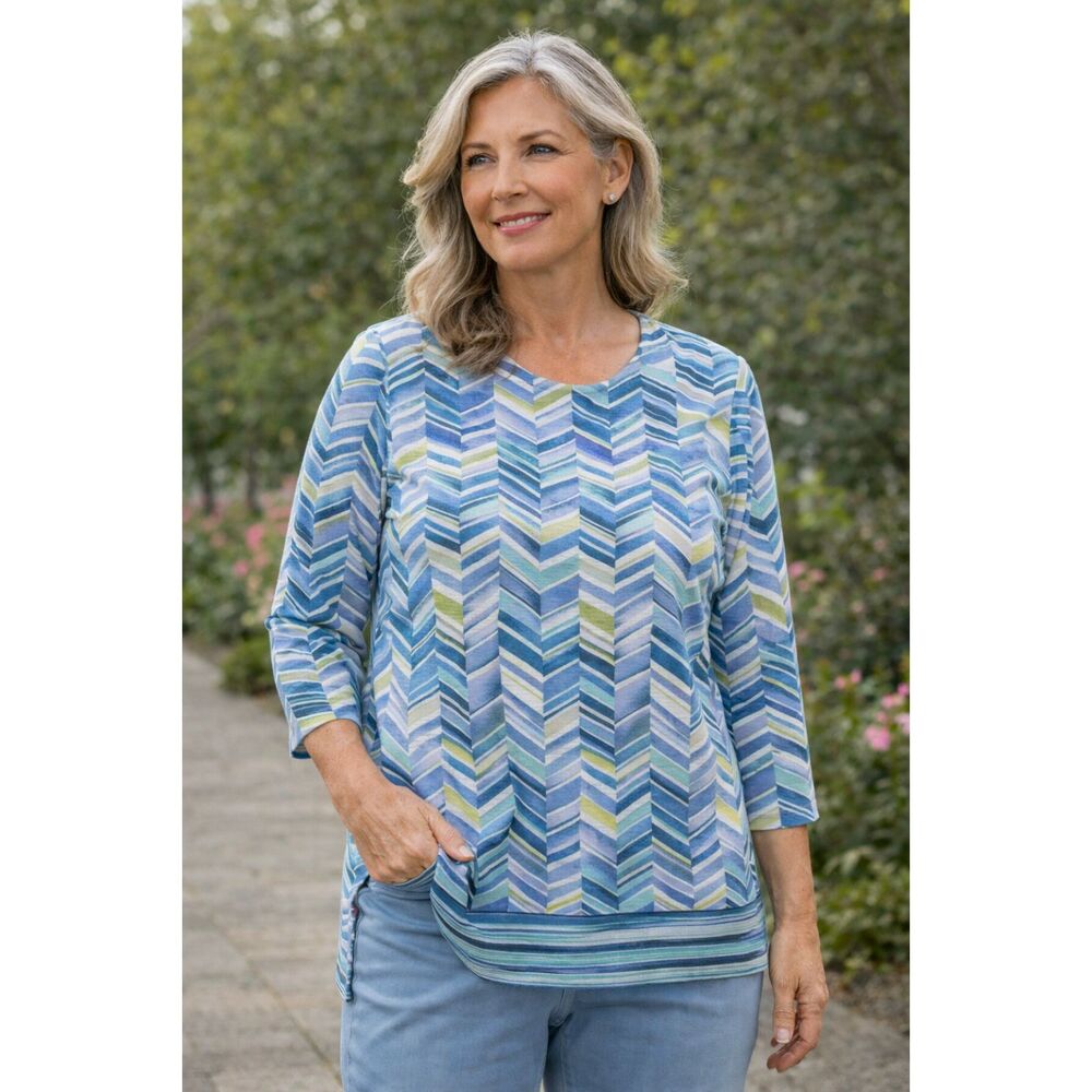 Alfred Dunner Size M Blue Chevron Geometric 3/4 Sleeve Blouse Stretch Top #9